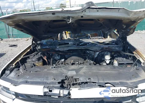 2016 Chevrolet Silverado 1500 2Lt z USA, uszkodzony, nr VIN 3GCUKREC5GG212613